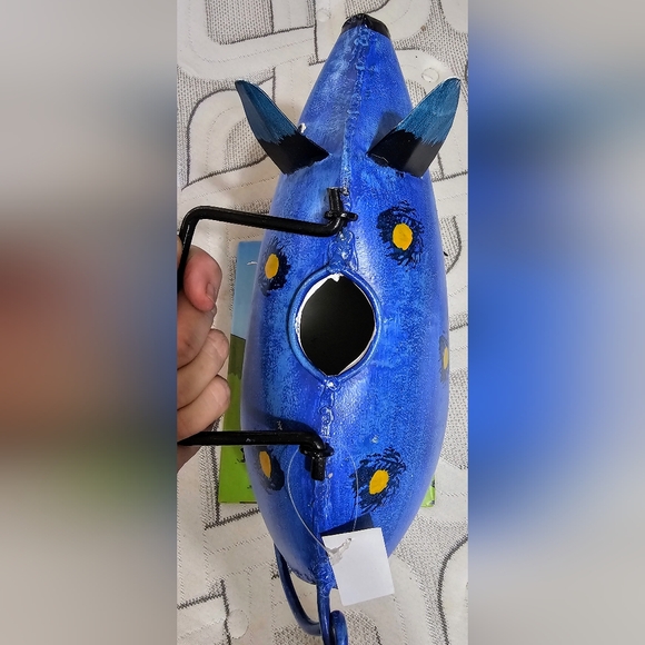 NWT METAL BLUE PIG WATERING CAN - Picture 2 of 5